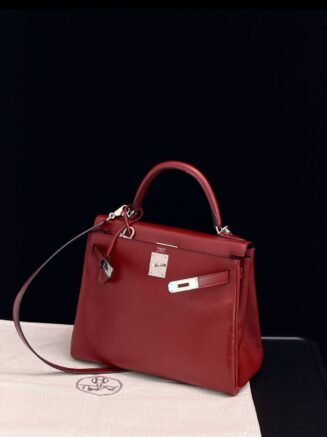 K28: Kelly 28 Box Rouge H Sellier PHW